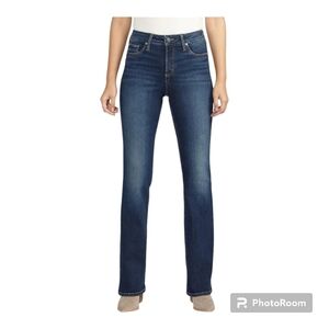 Silver jeans Infinite fit boot cut leg faded medium wash jeans